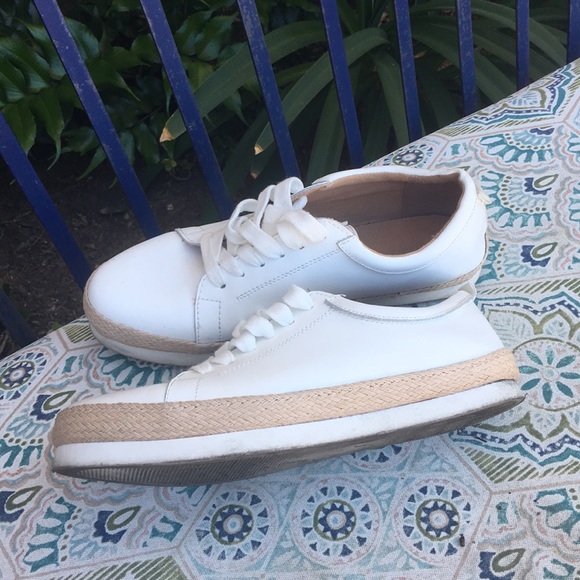 Sneakers - Picture 2 of 5